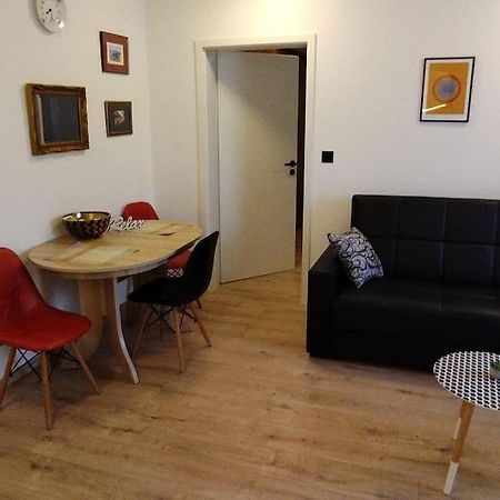 Cute Apartment Marla Art Close To Center Pula Luaran gambar