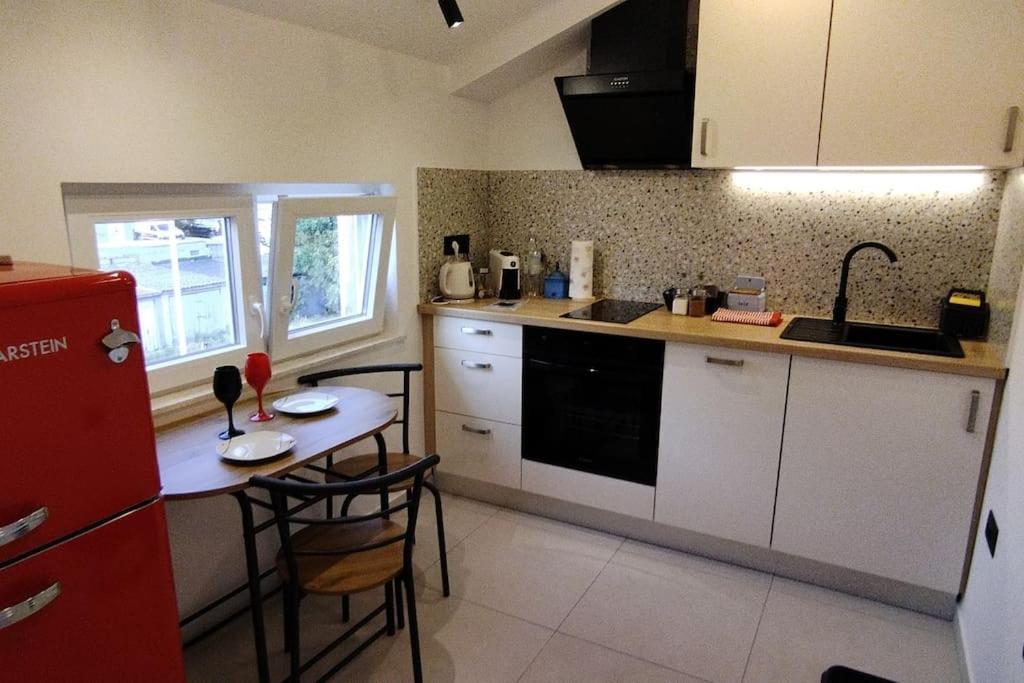 Cute Apartment Marla Art Close To Center Pula Luaran gambar